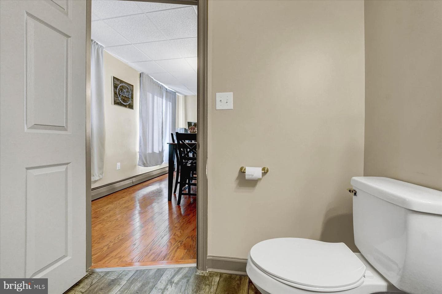 481 Park Ave photo 9