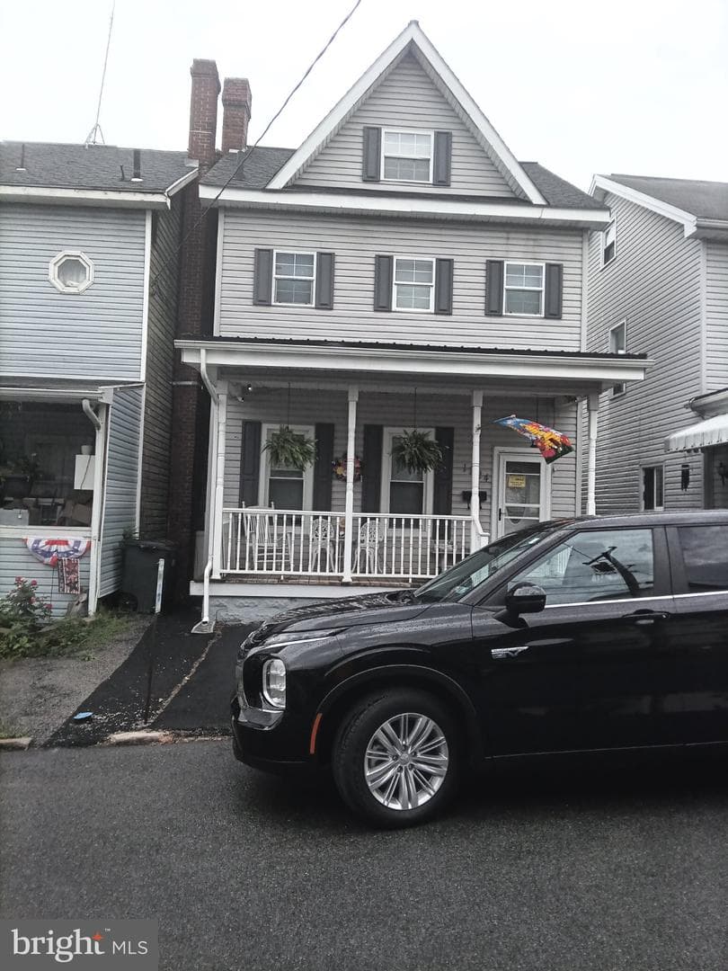 1224 3rd Avenue photo 1