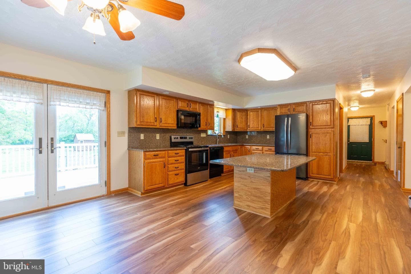 108 Susan Avenue photo 30