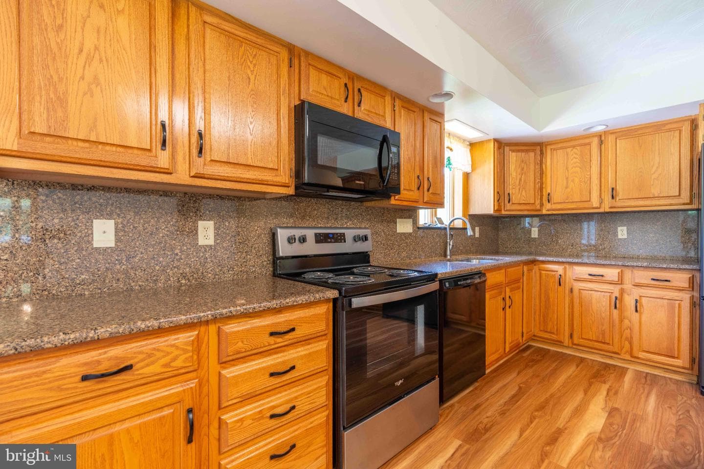 108 Susan Avenue photo 31