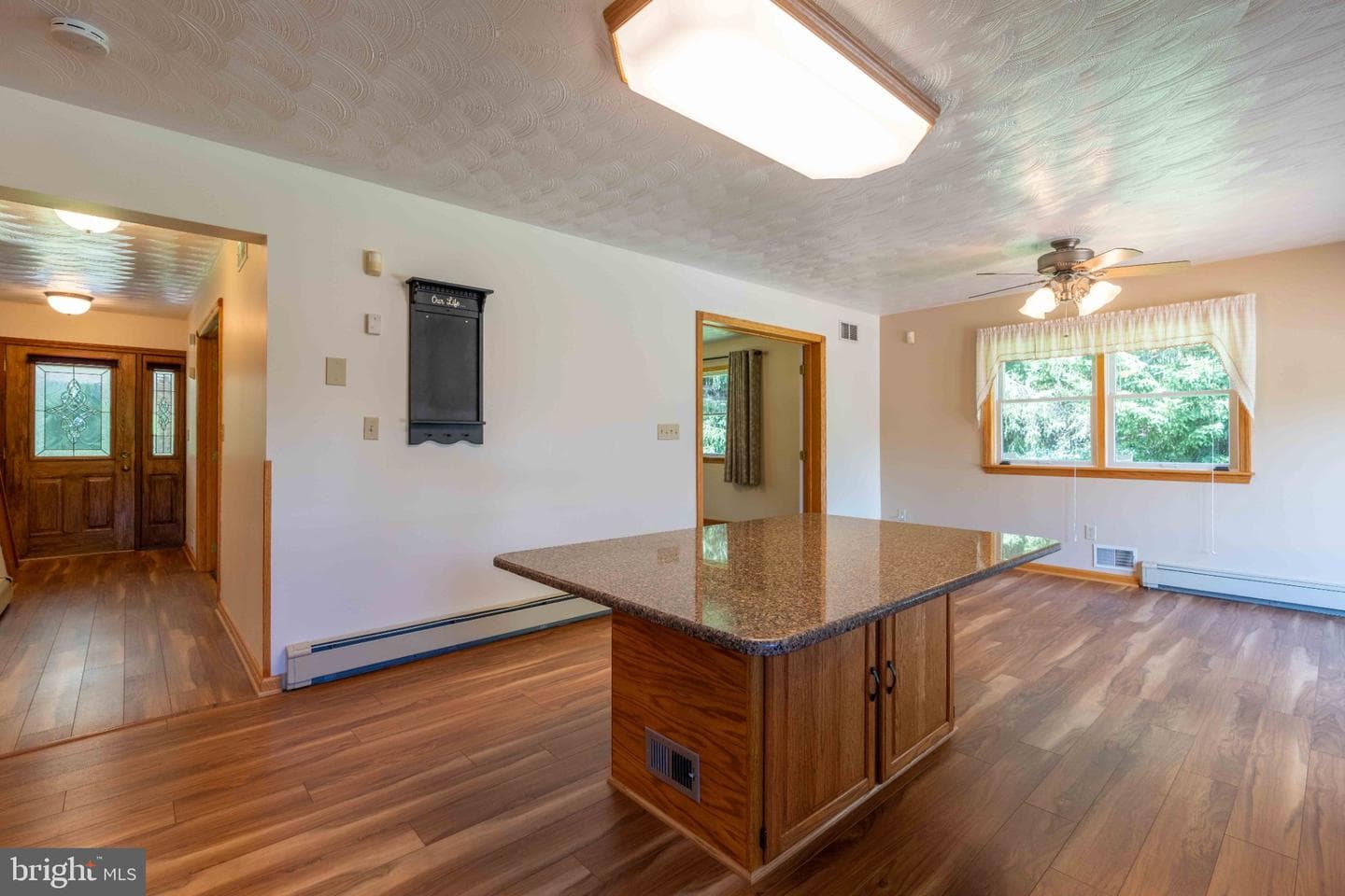 108 Susan Avenue photo 34