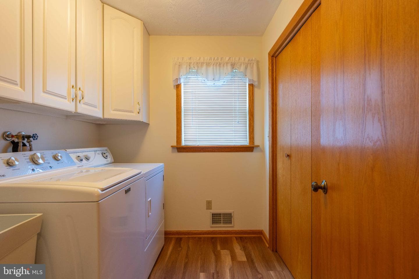 108 Susan Avenue photo 40