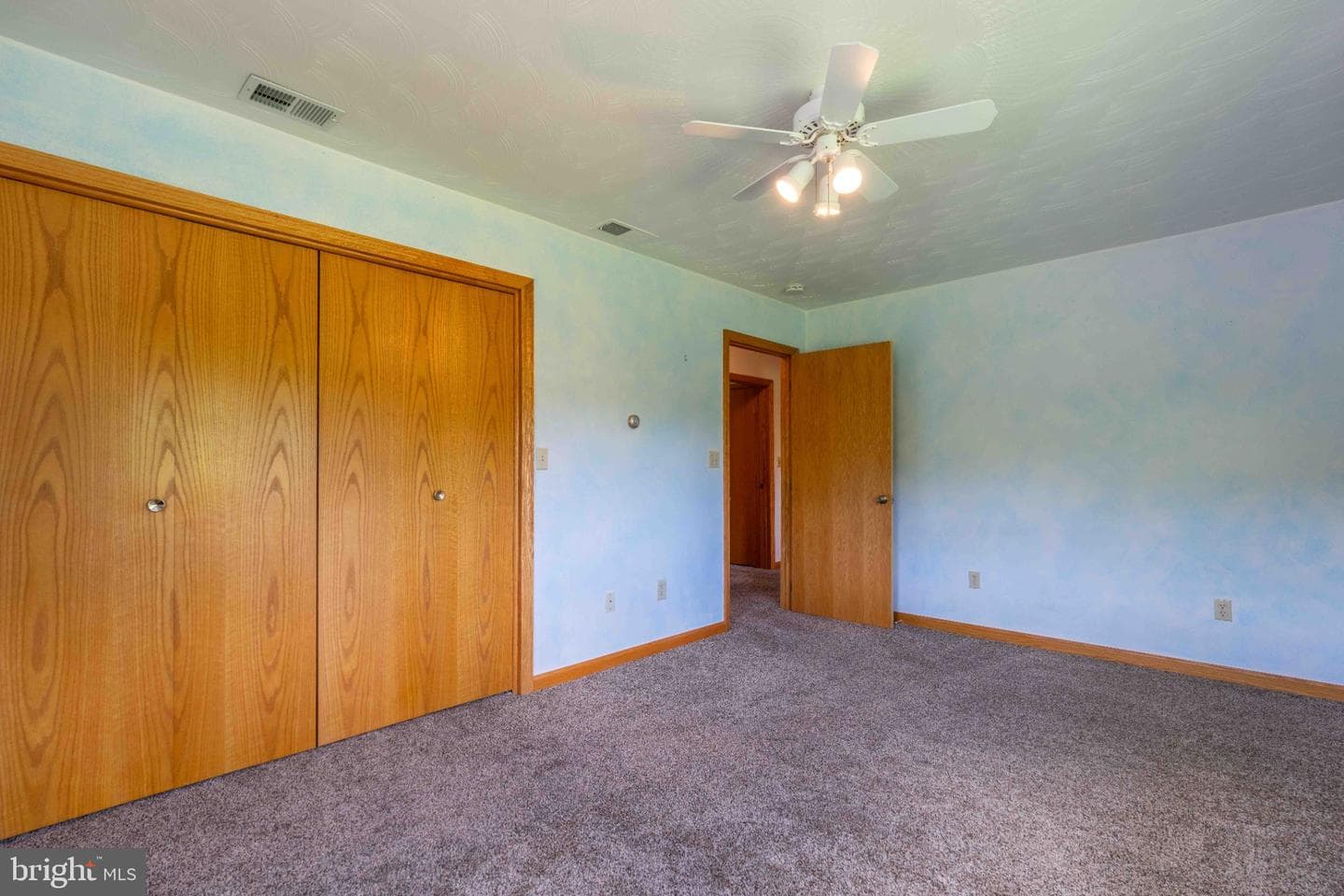 108 Susan Avenue photo 44