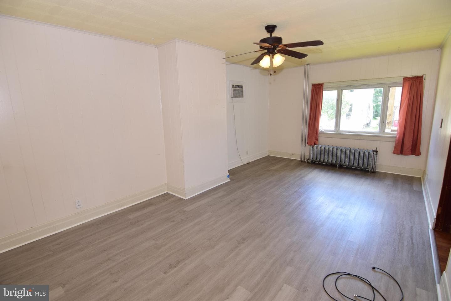 1355 Logan Avenue photo 22
