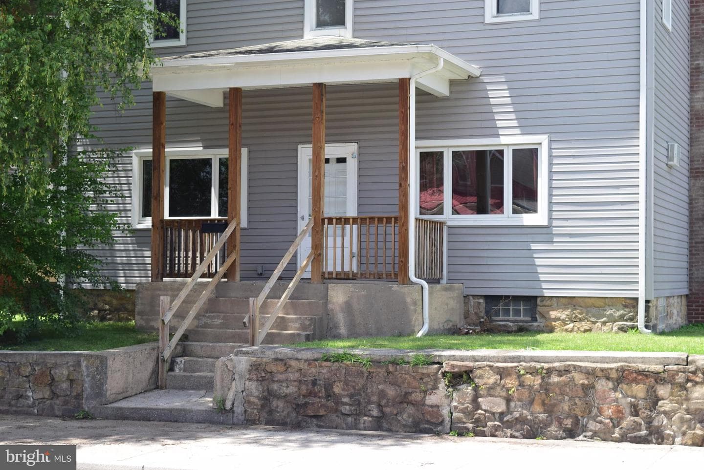 1355 Logan Avenue photo 4