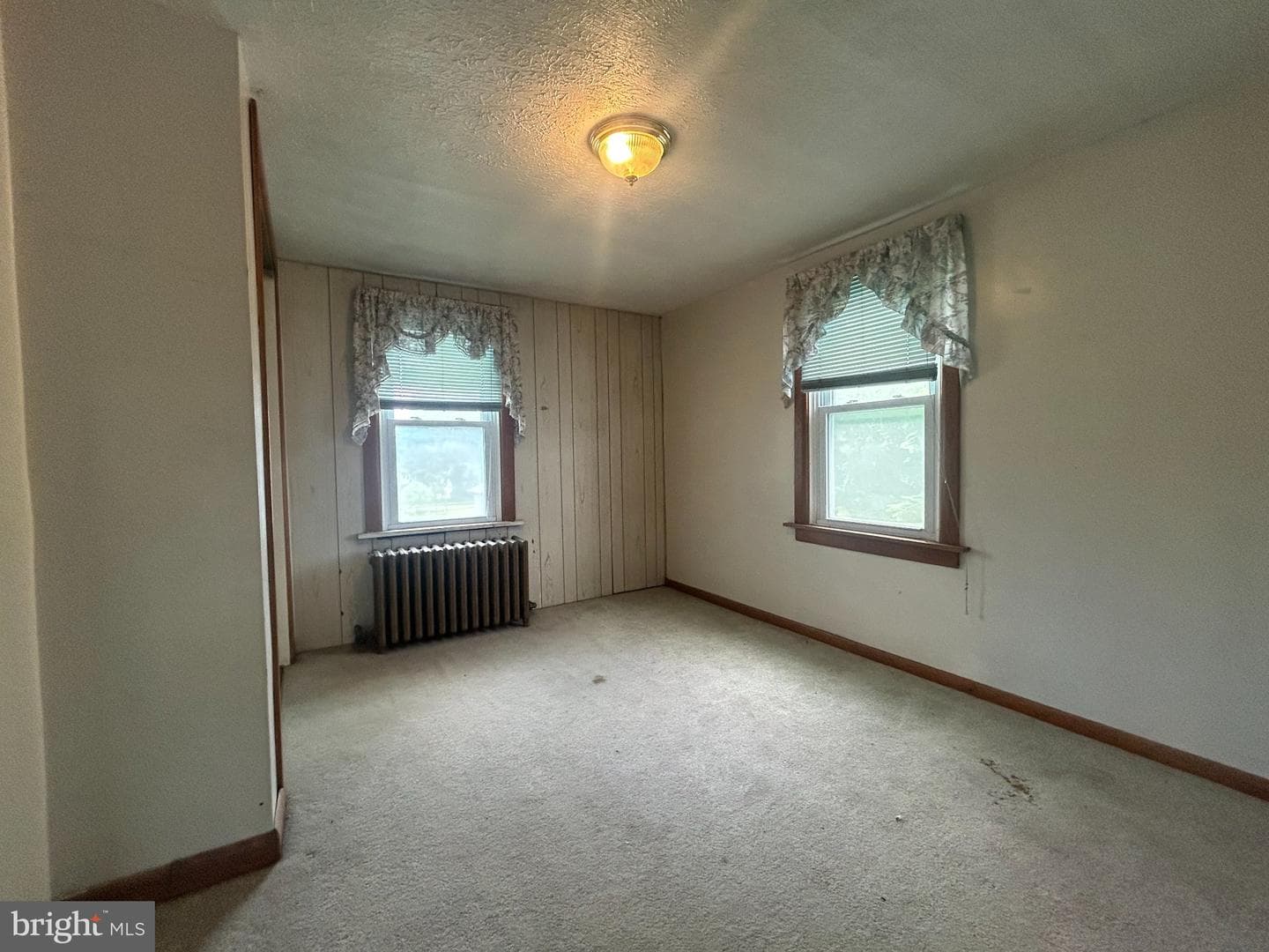 125 1st St photo 36