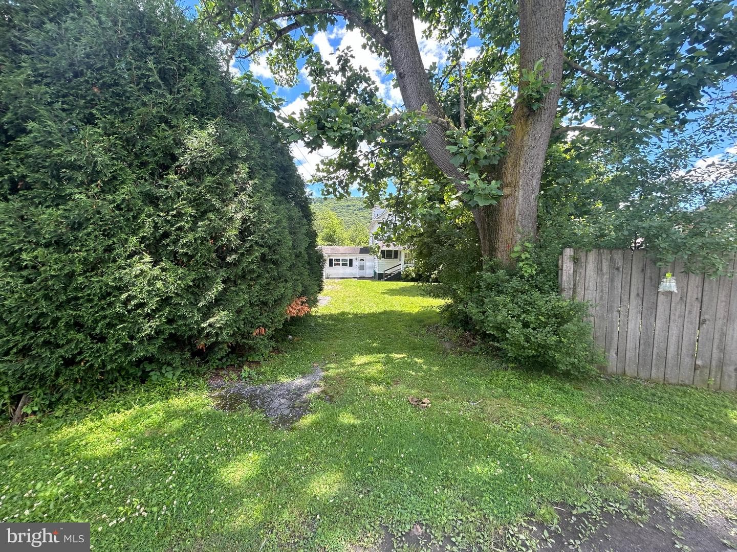 125 1st St photo 9