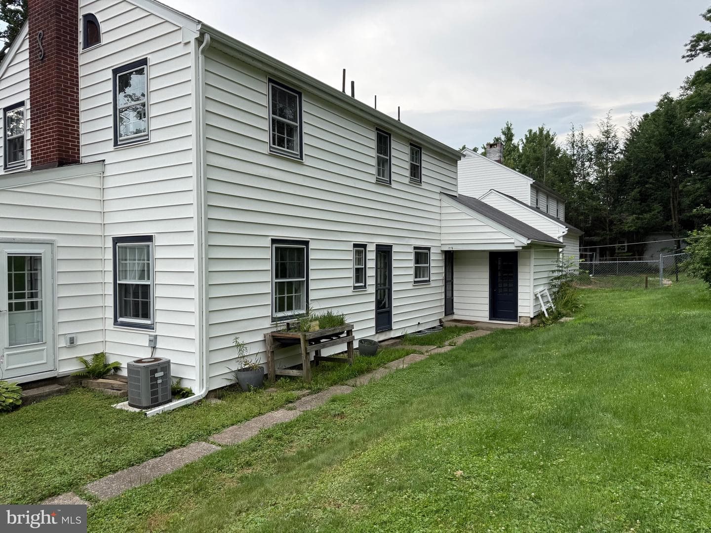 500 Ruskin Drive photo 3