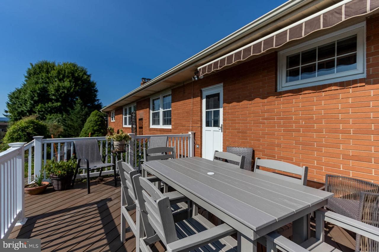 204 Oakdale Road photo 36