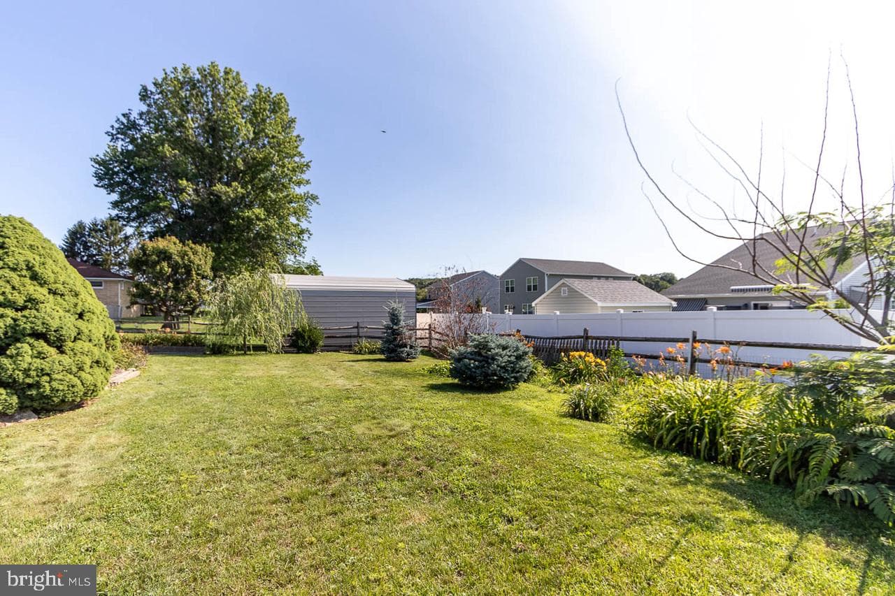 204 Oakdale Road photo 41