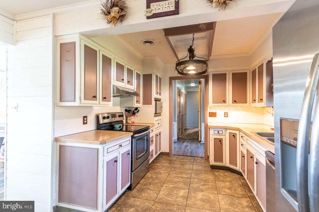 204 Oakdale Road photo 8