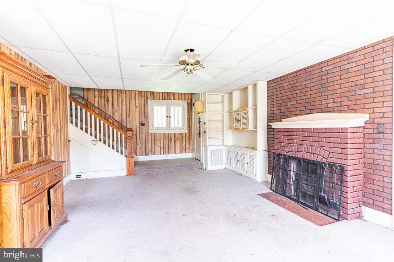 706 5th Street E photo 2