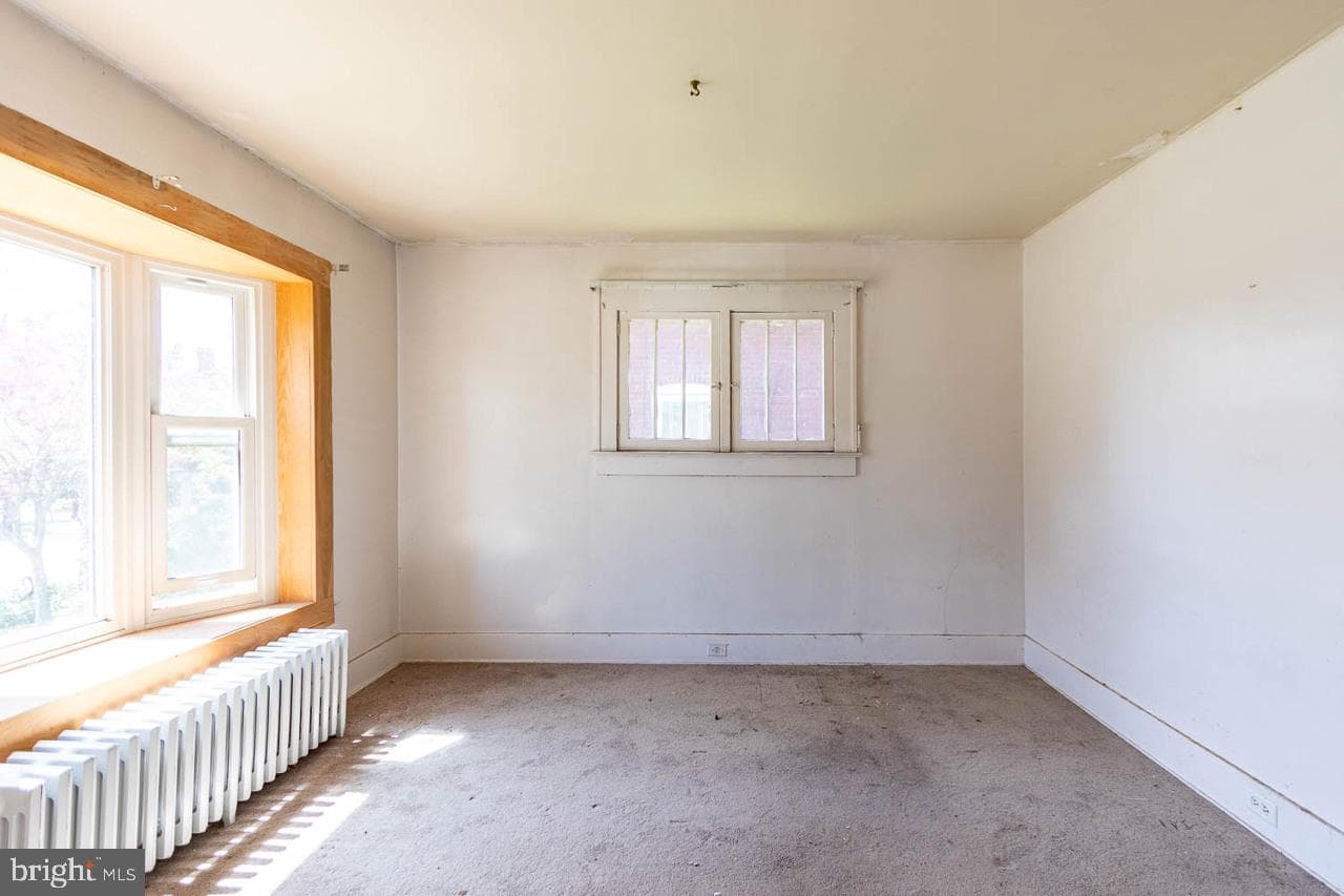706 5th Street E photo 4