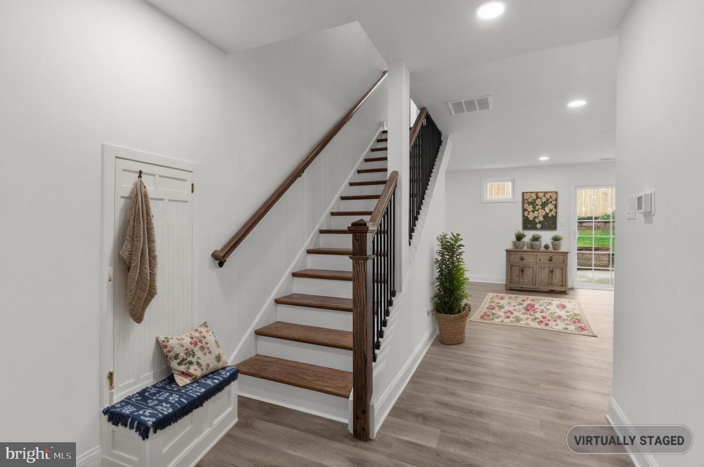 2764 Bellview Drive photo 22