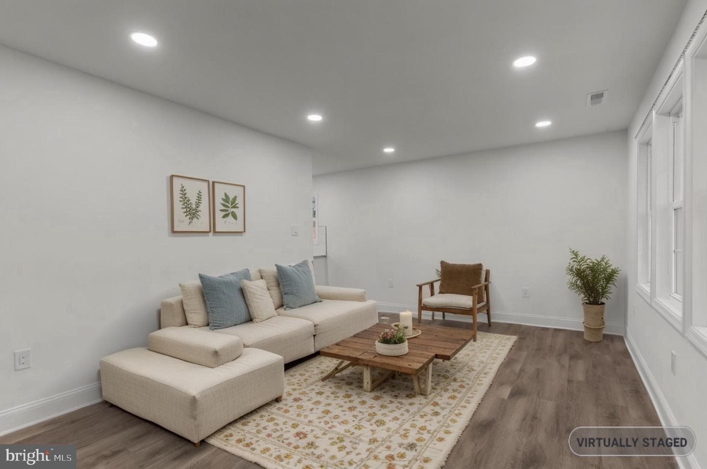 2764 Bellview Drive photo 3