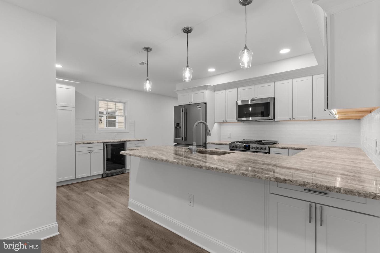 2764 Bellview Drive photo 6