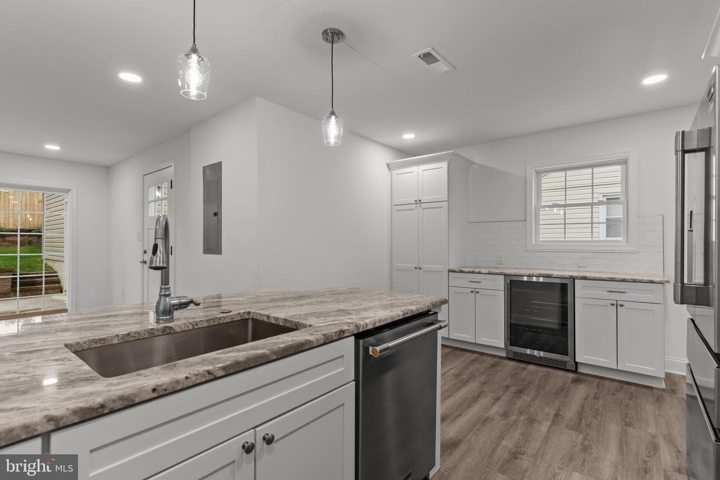 2764 Bellview Drive photo 8