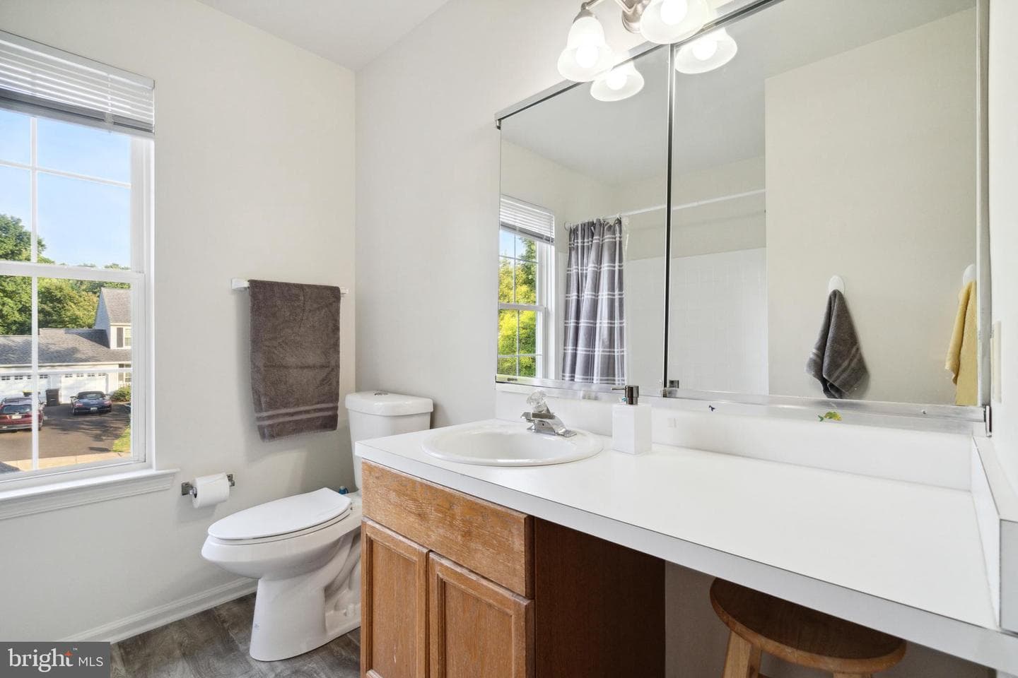 1416 Valley View photo 32