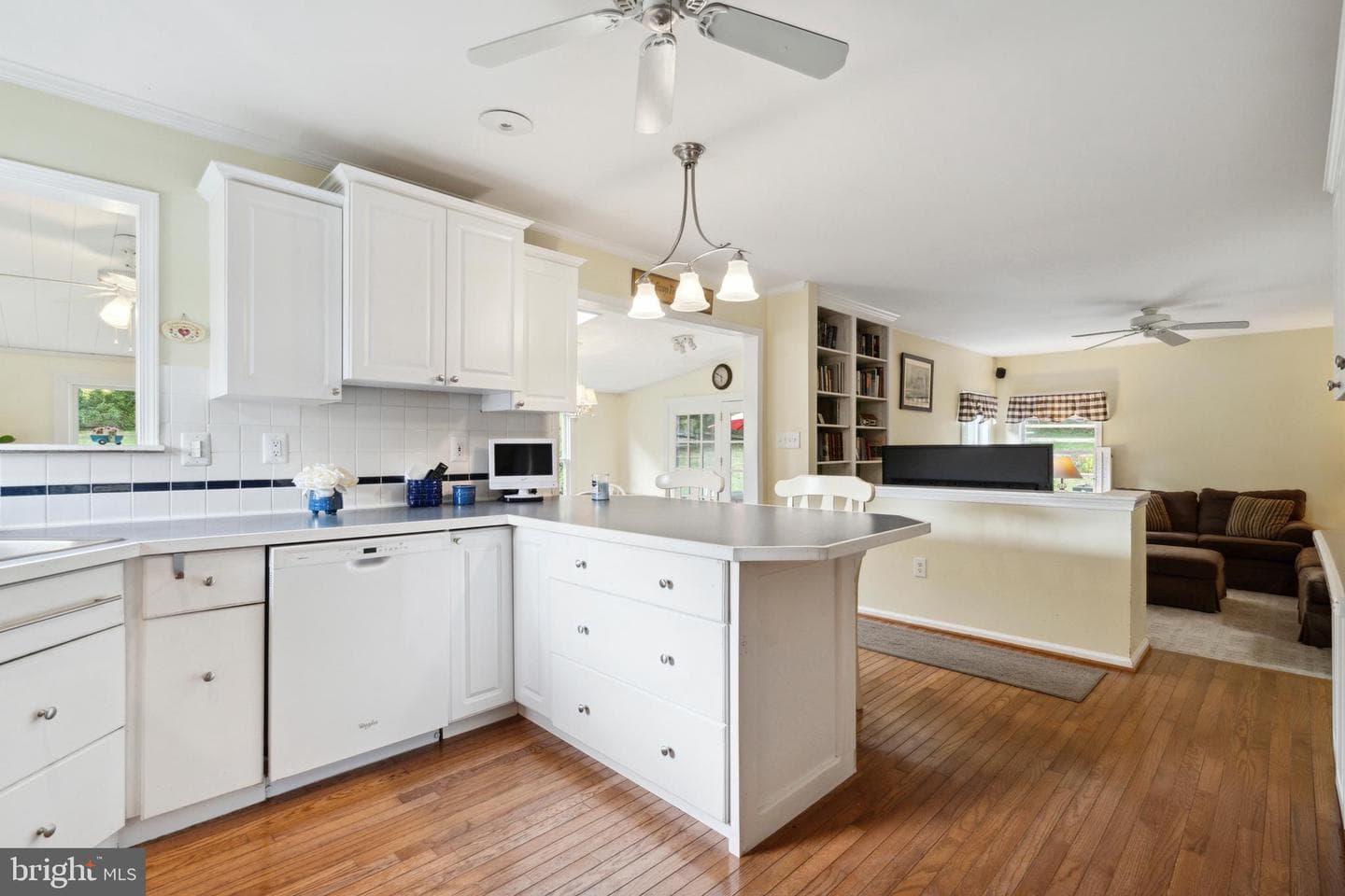 1416 Valley View photo 8