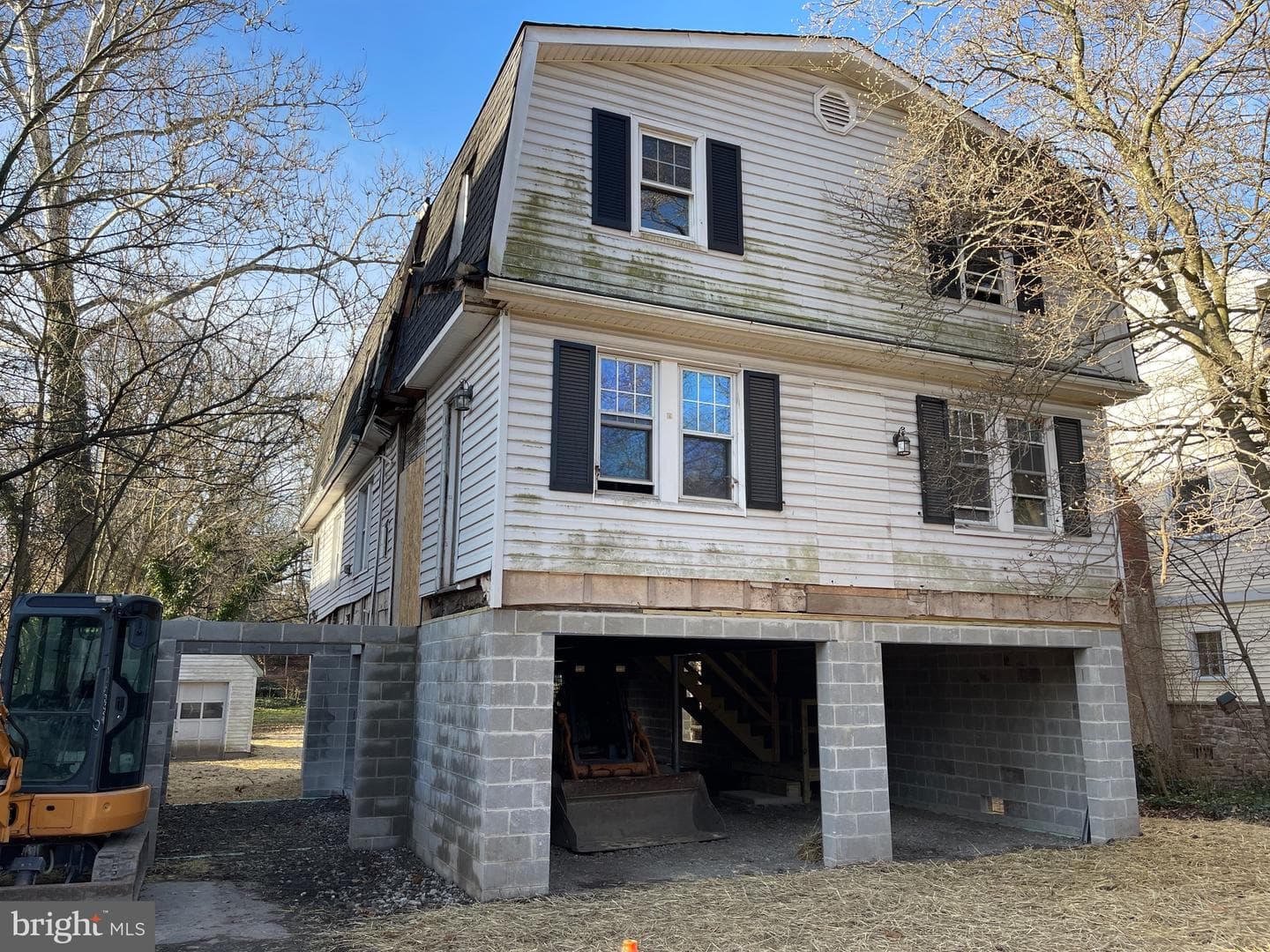 77 Morgan Avenue photo 1