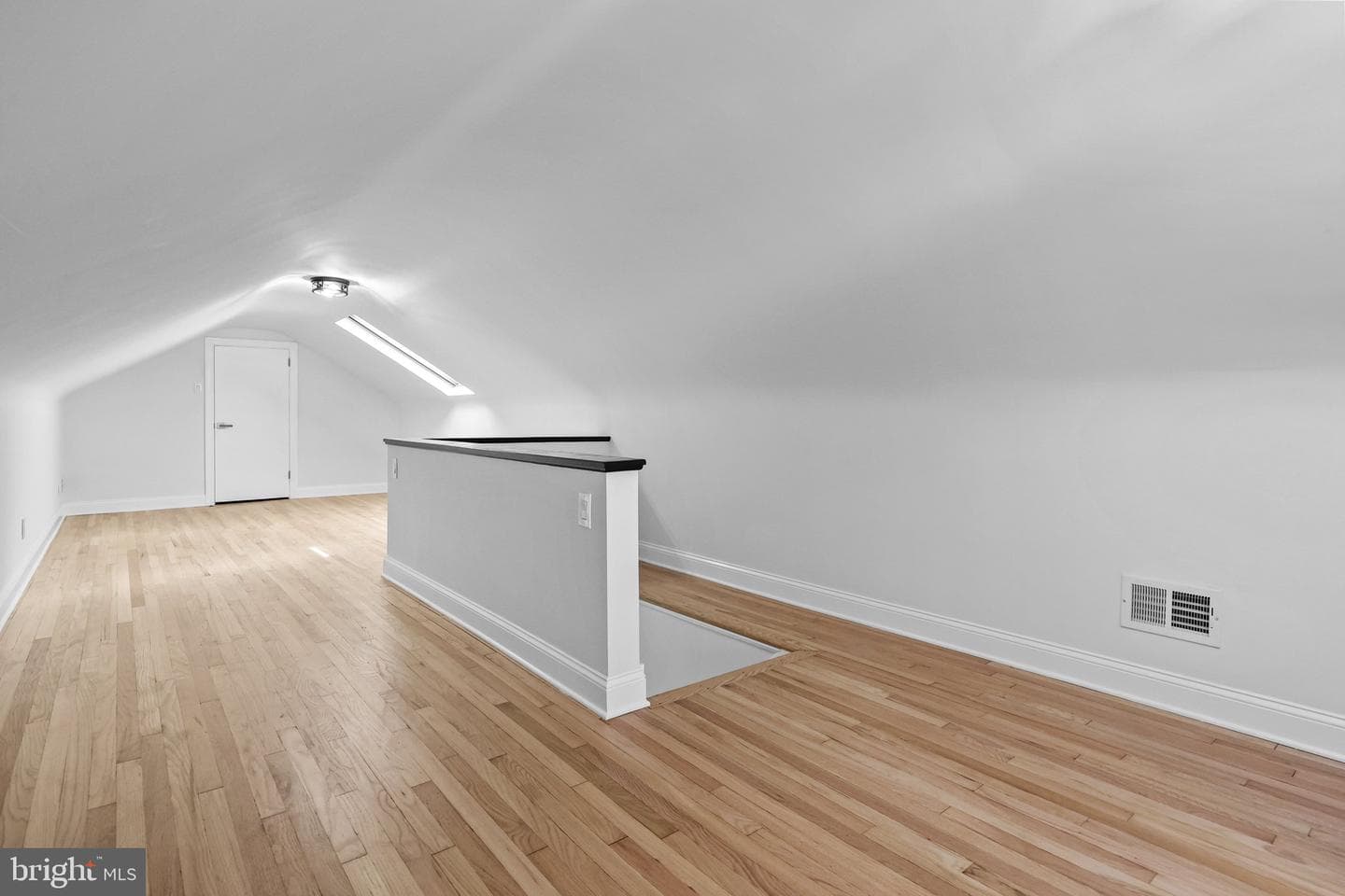 1221 Yardley Road photo 23