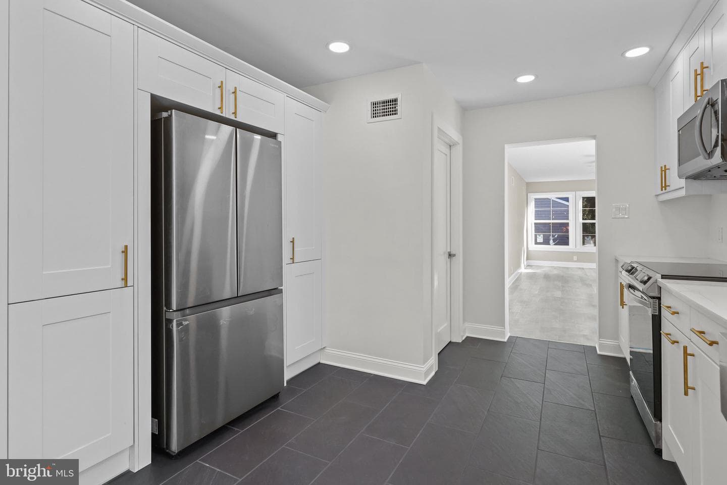 1221 Yardley Road photo 7