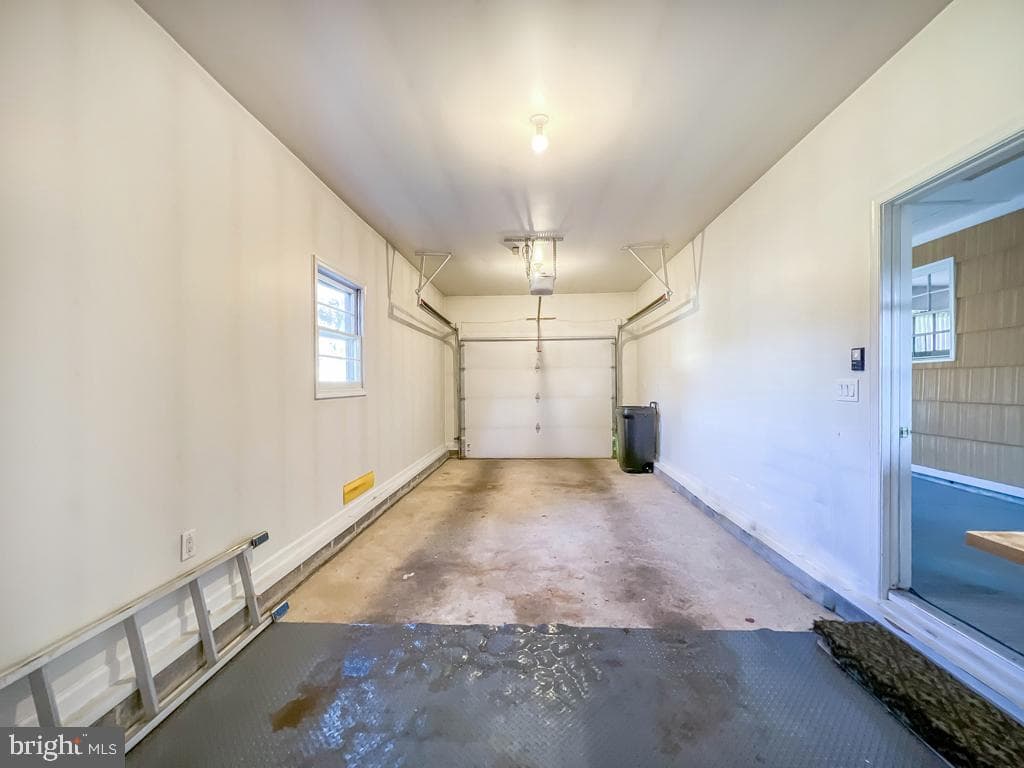 720 Adams Avenue photo 34
