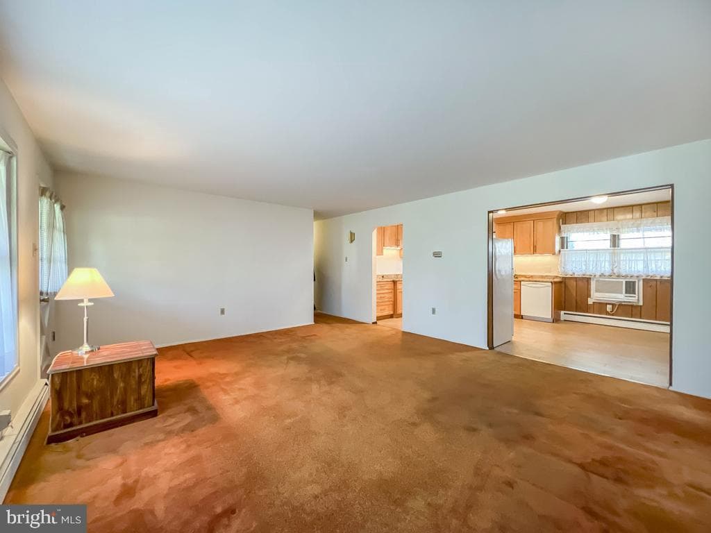 720 Adams Avenue photo 9