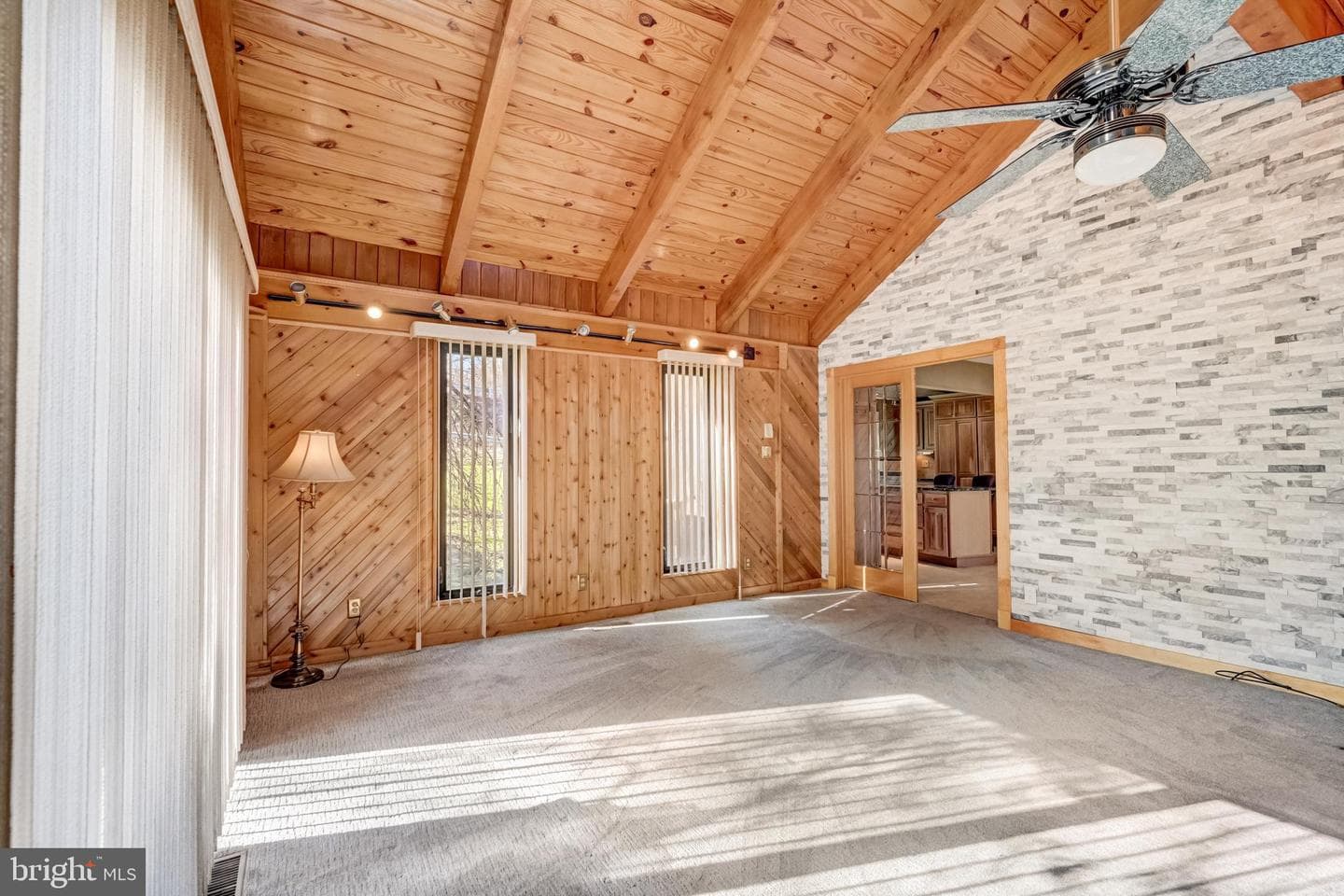 4535 N River Drive photo 14