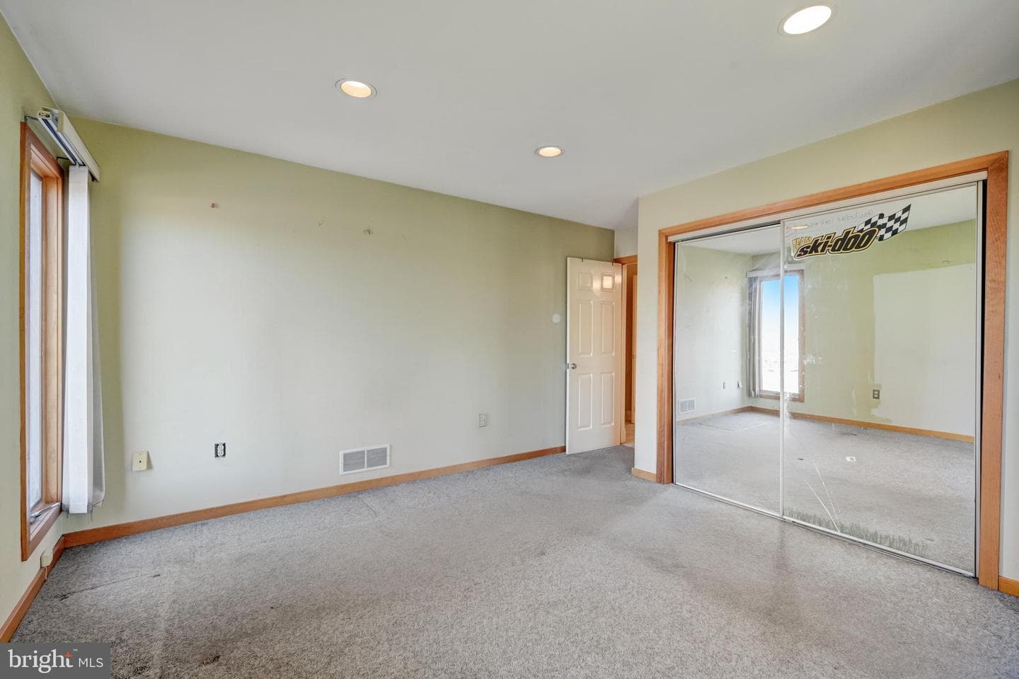 4535 N River Drive photo 20