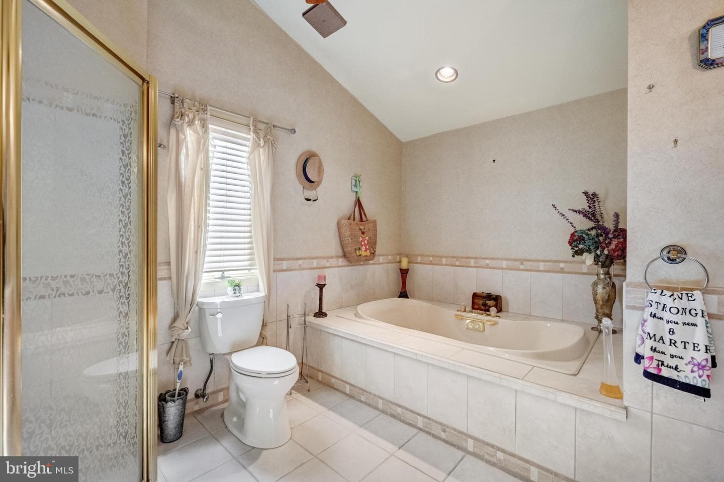 4535 N River Drive photo 24