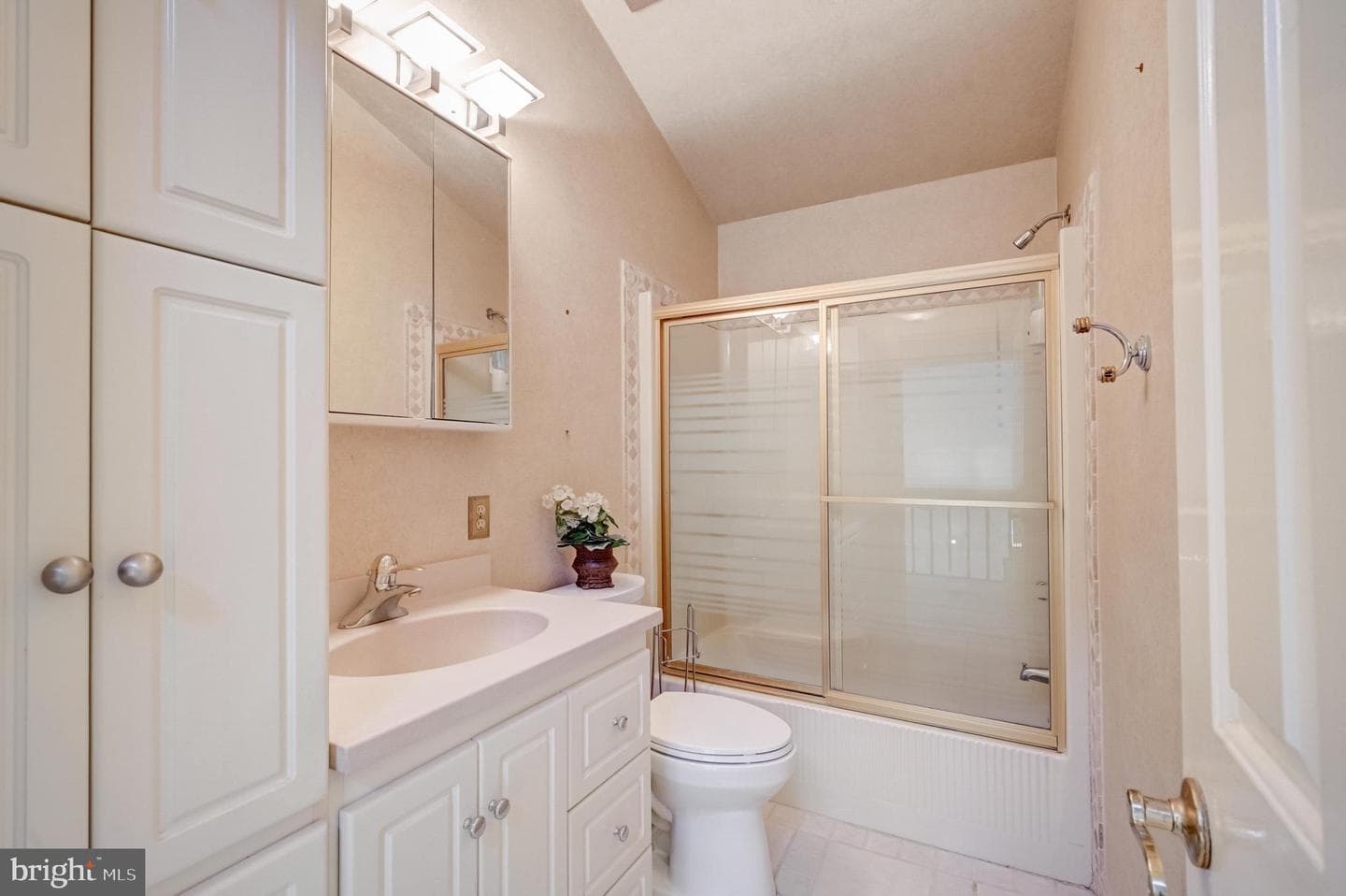 4535 N River Drive photo 27
