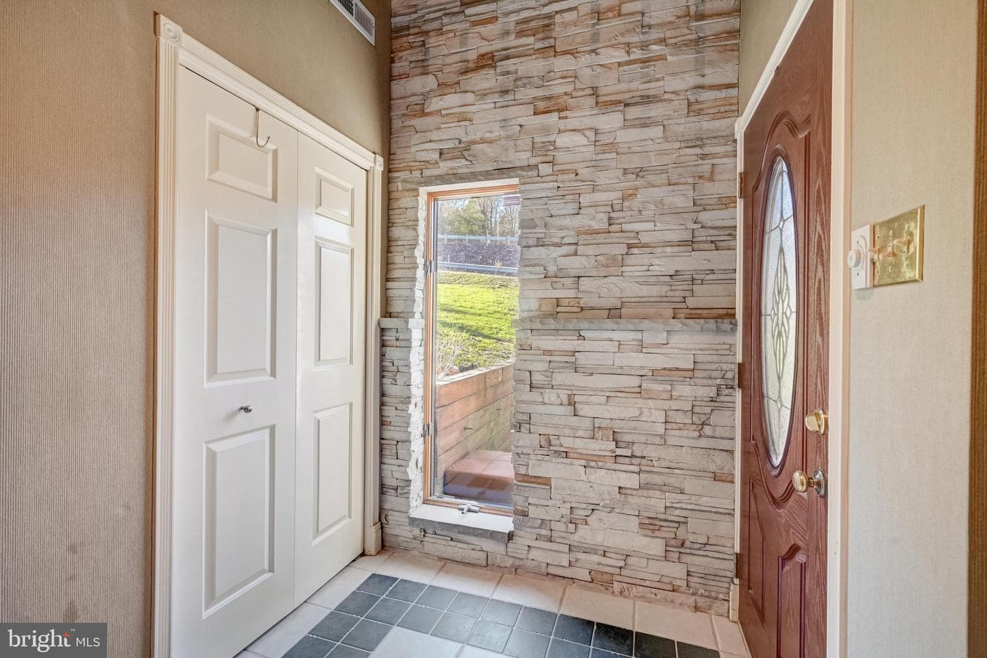 4535 N River Drive photo 3