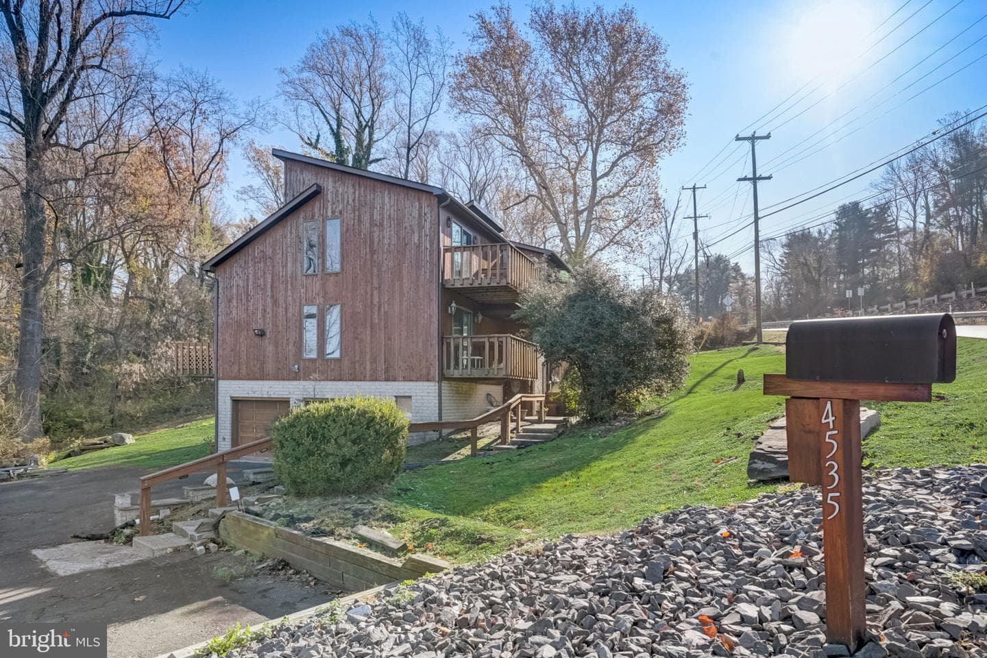 4535 N River Drive photo 55