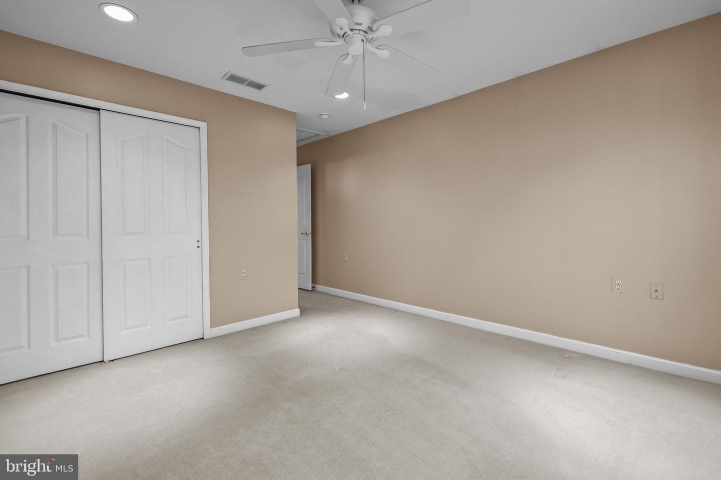 33 Goldfields Avenue photo 23