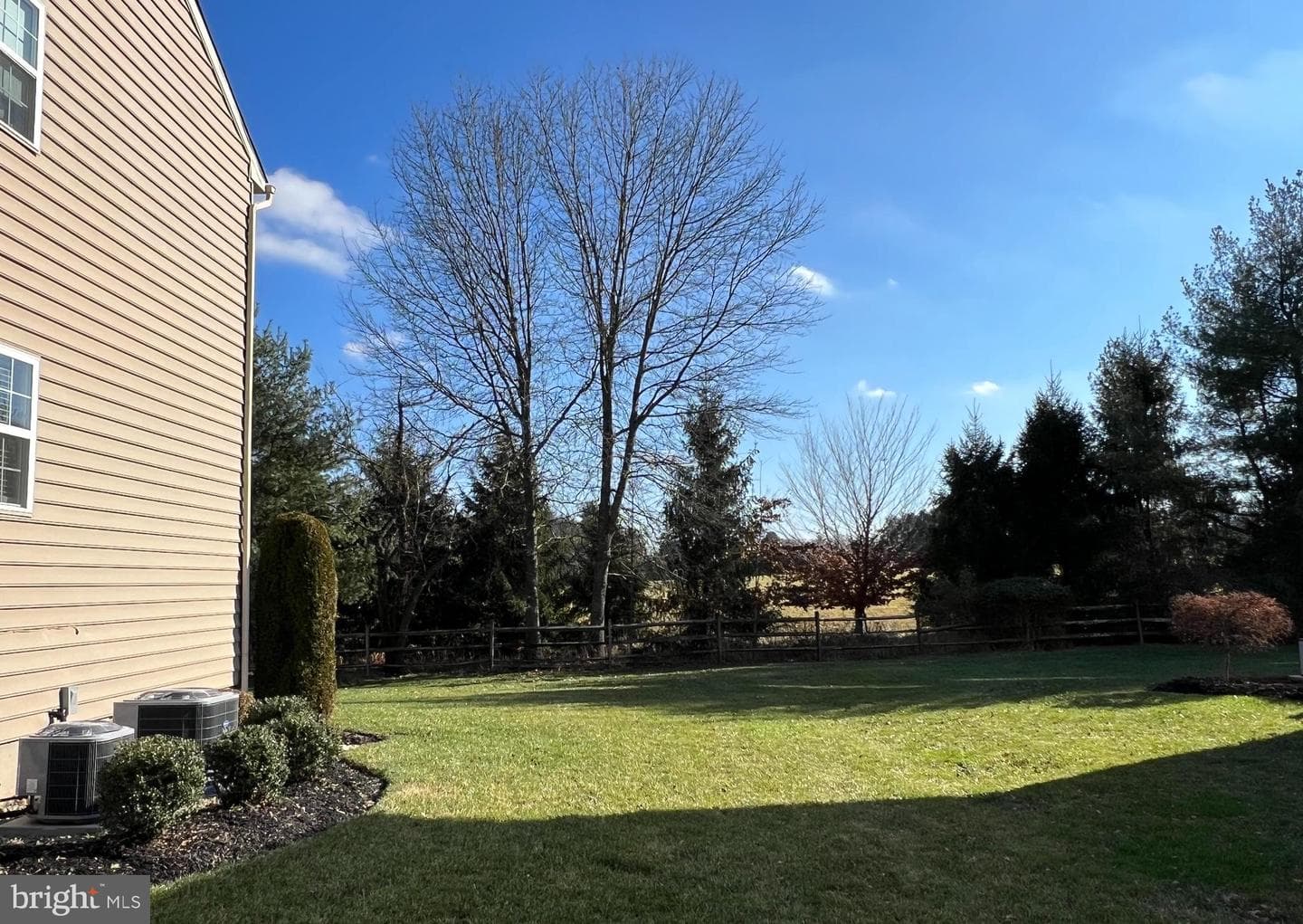 1371 Gabriel Lane photo 25