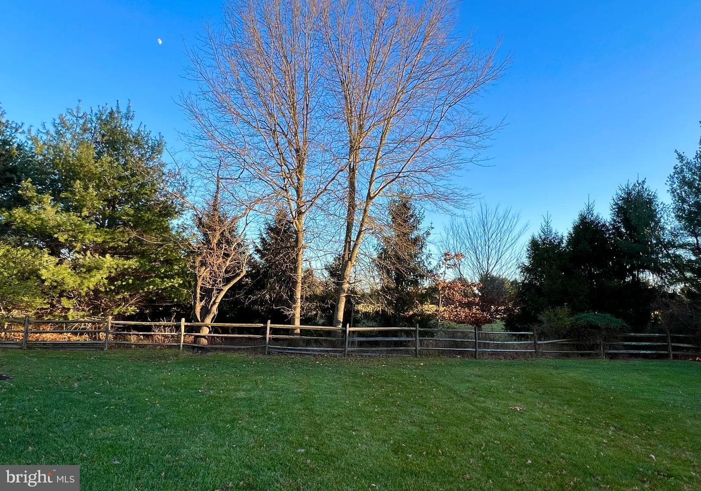 1371 Gabriel Lane photo 26