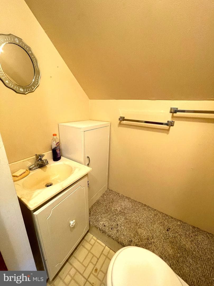1090 Buttonwood Avenue photo 20