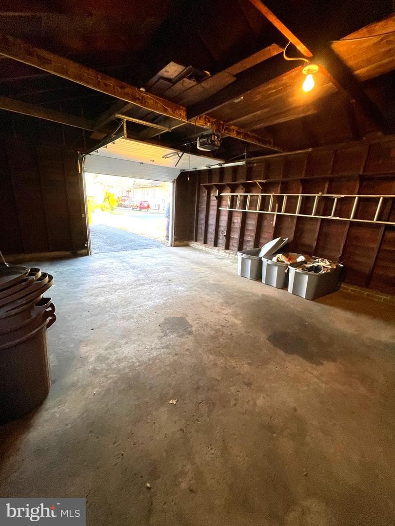 1090 Buttonwood Avenue photo 38