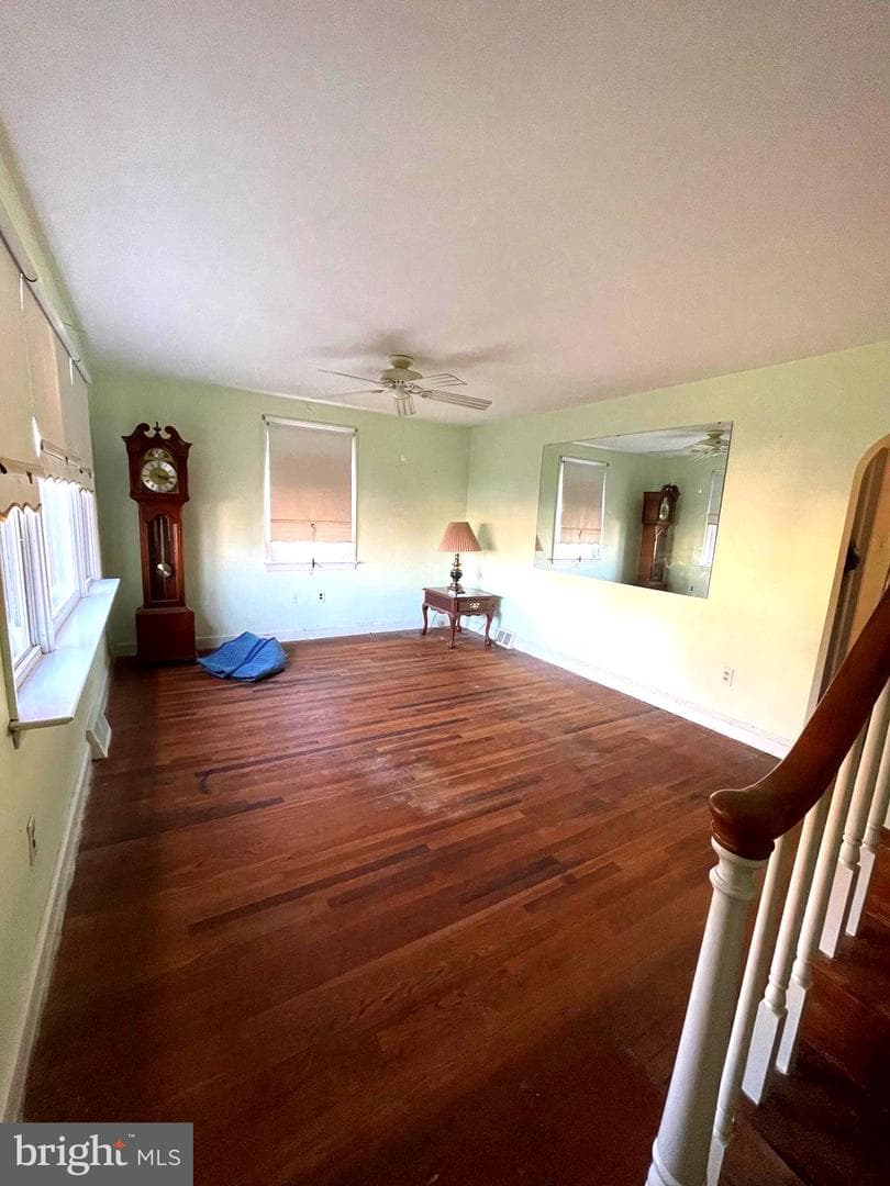 1090 Buttonwood Avenue photo 5
