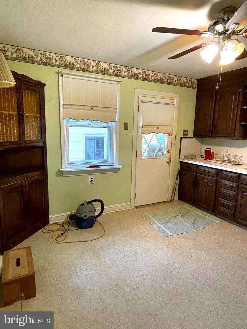 1090 Buttonwood Avenue photo 6