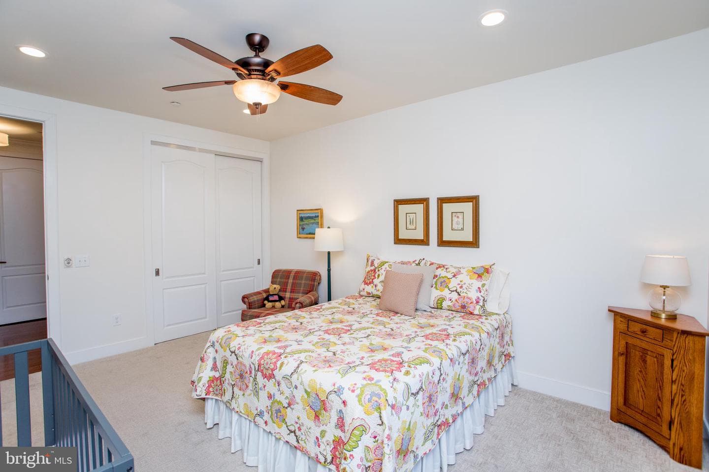 5216 Meridian Boulevard photo 35