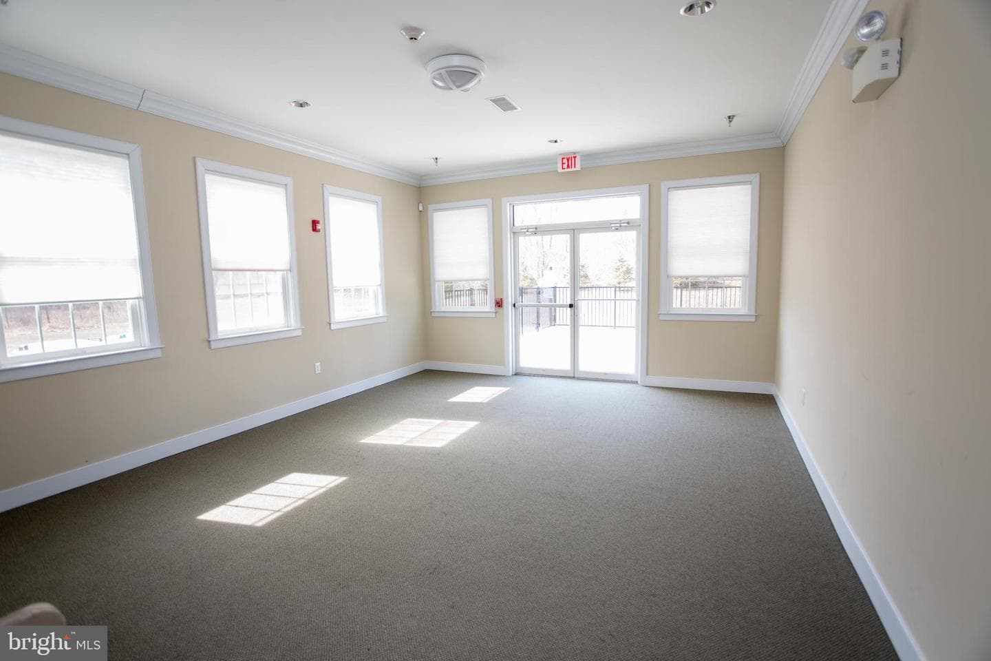 5216 Meridian Boulevard photo 61