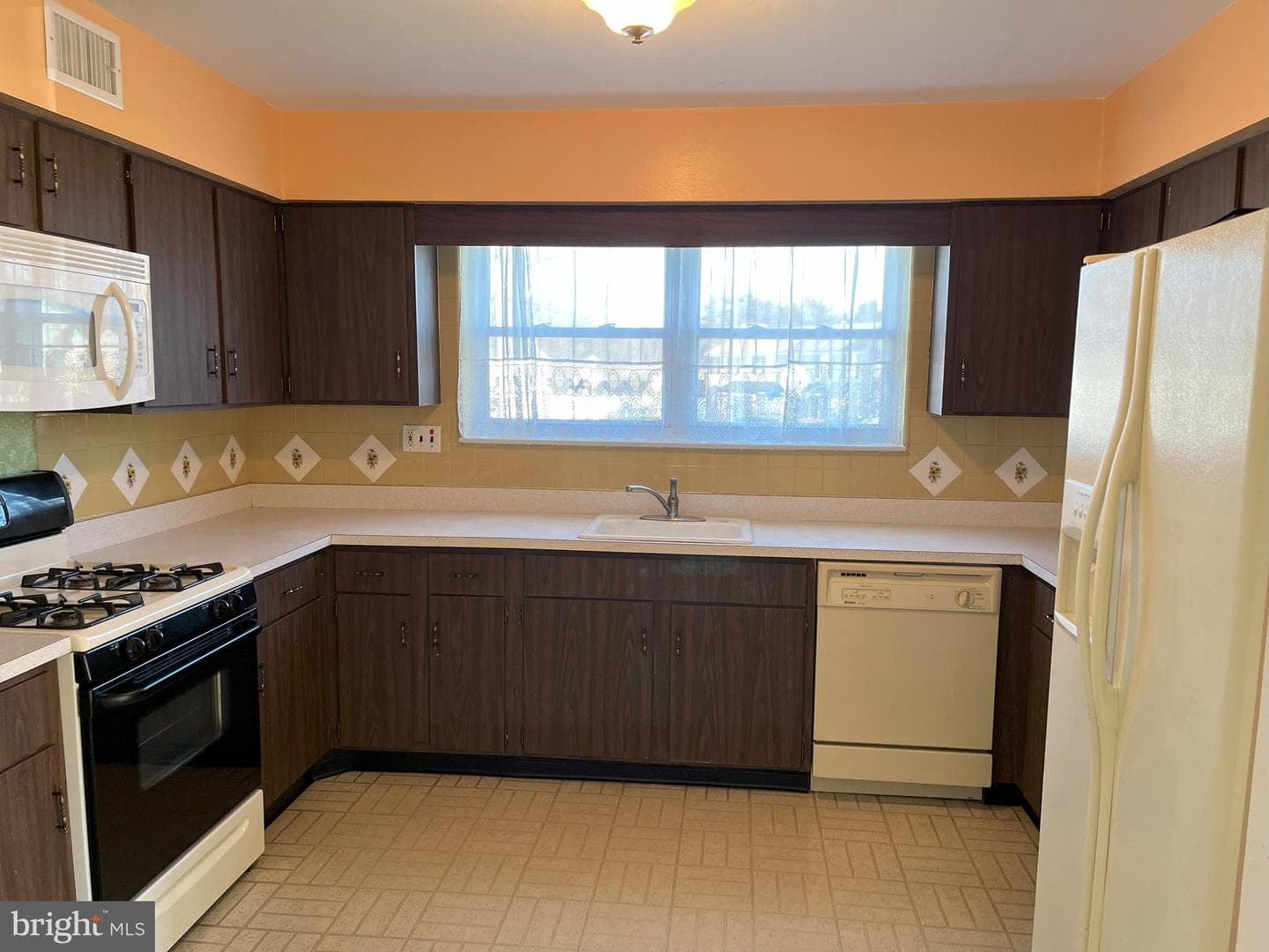 6401 Trenton Court photo 6