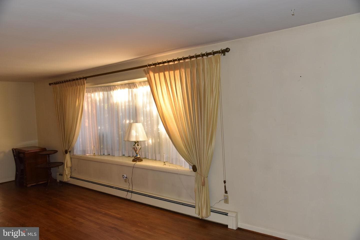 2370 Hillcrest Road photo 10
