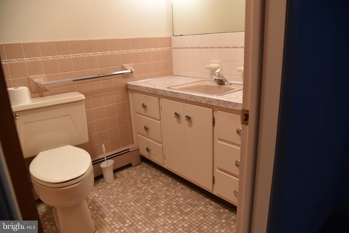 2370 Hillcrest Road photo 13