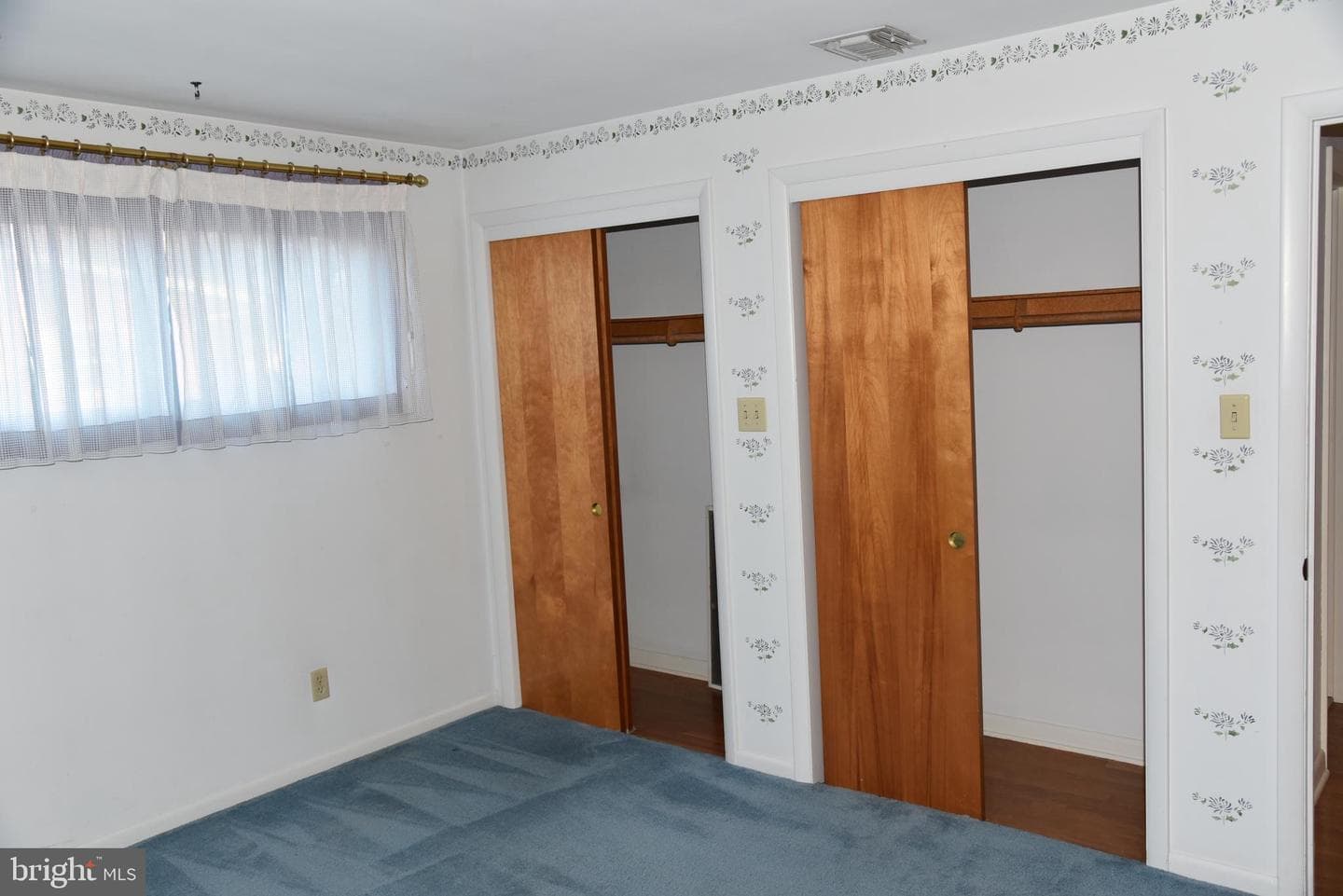 2370 Hillcrest Road photo 14