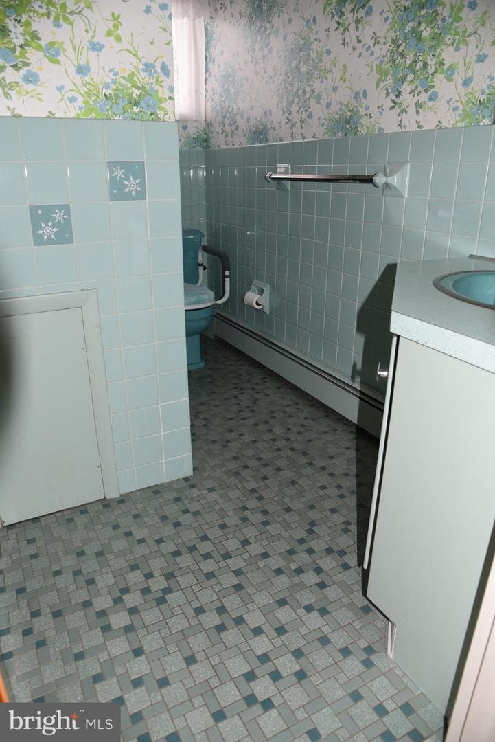 2370 Hillcrest Road photo 17