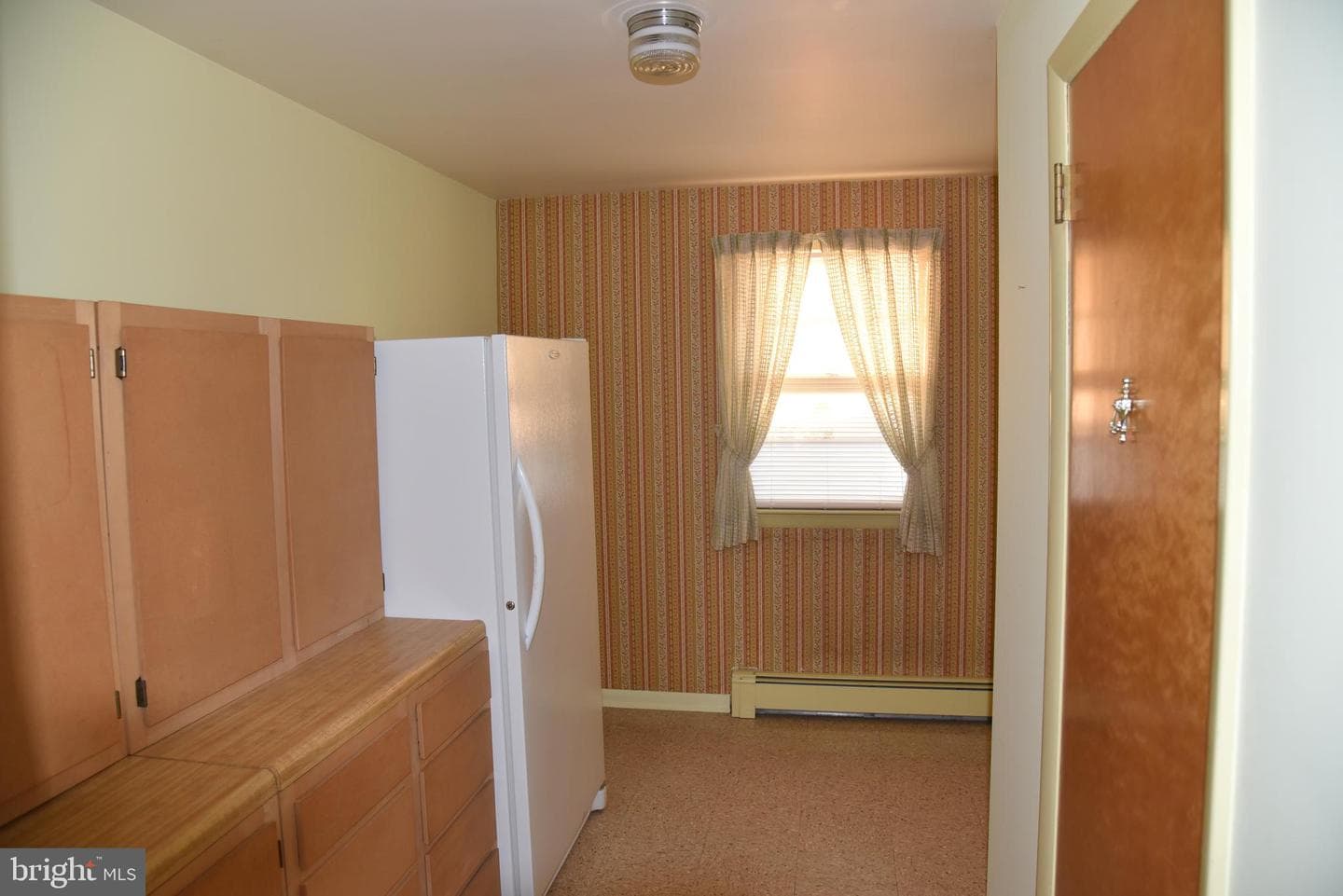 2370 Hillcrest Road photo 23