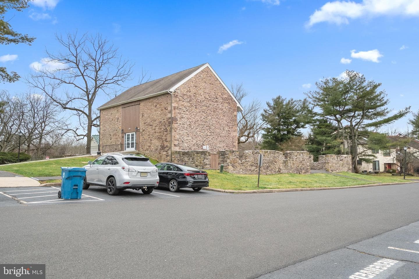 72 Heather Court photo 14